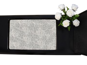 Pomnik plastikowy z grysem